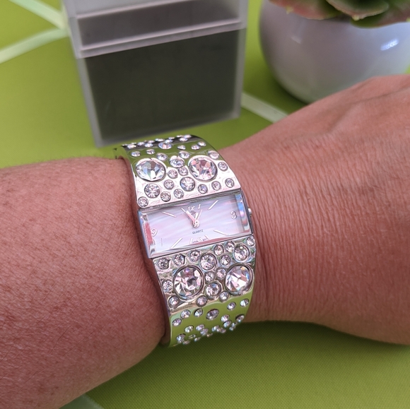 DKNY Crystal S/S Bracelet Cuff Watch - Picture 7 of 7